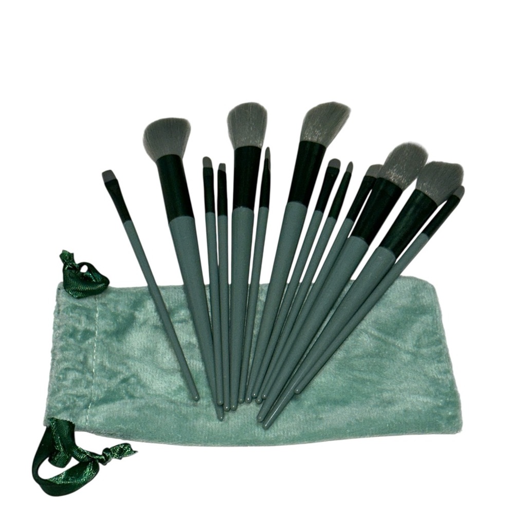 New, 14‎ Piece Makeup Brush Set with Pouch